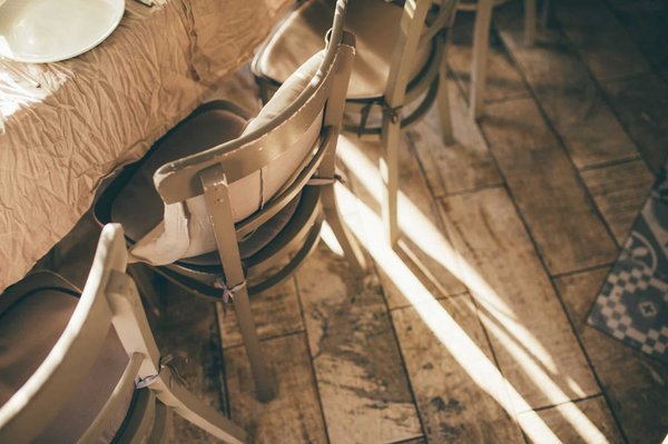 Comment choisir la meilleure chaise de salle à manger en bois pour votre maison ?