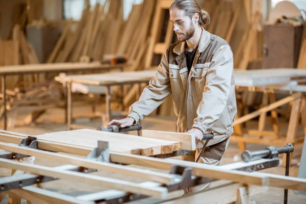 Menuiserie sur mesure à Besançon : Avenir Fermetures à votre service